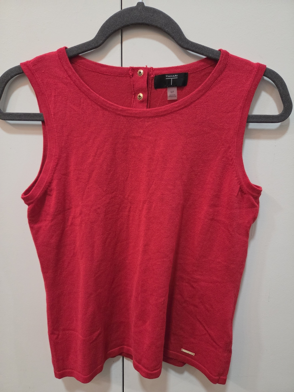 Tahari Red Sleeveless Knit Tank Top with Back Button Detail